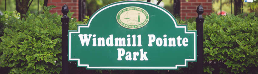Windmill Pointe Park sign
